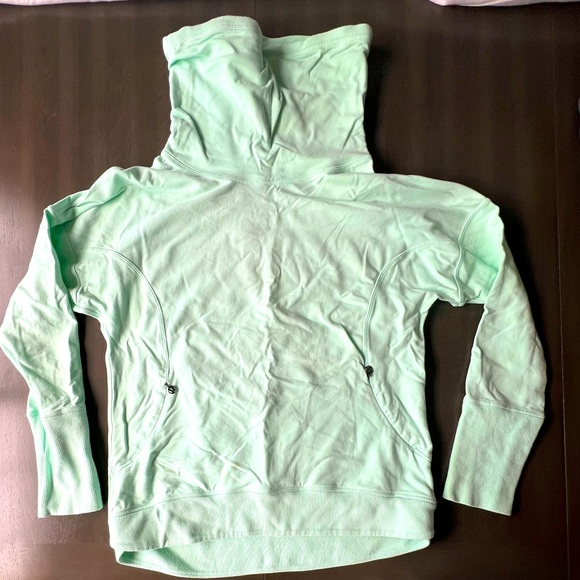 Perfect for Spring! Lululemon pullover cowl neck mint green sz 10 sold out - Picture 1 of 11
